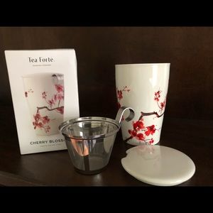 Tea forte tea infusing tea cup NWT